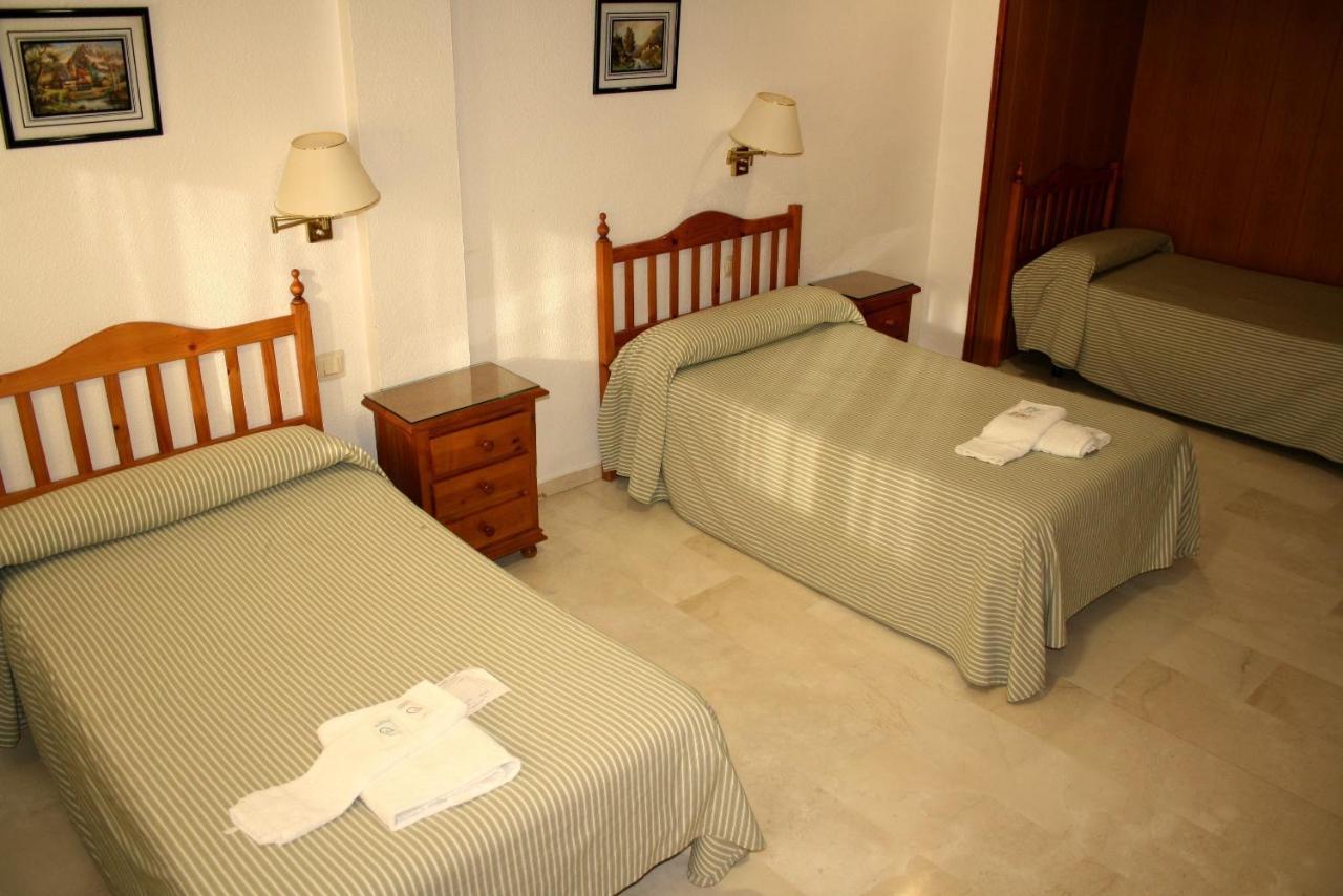 Pension Reina Josefina Santafé Δωμάτιο φωτογραφία